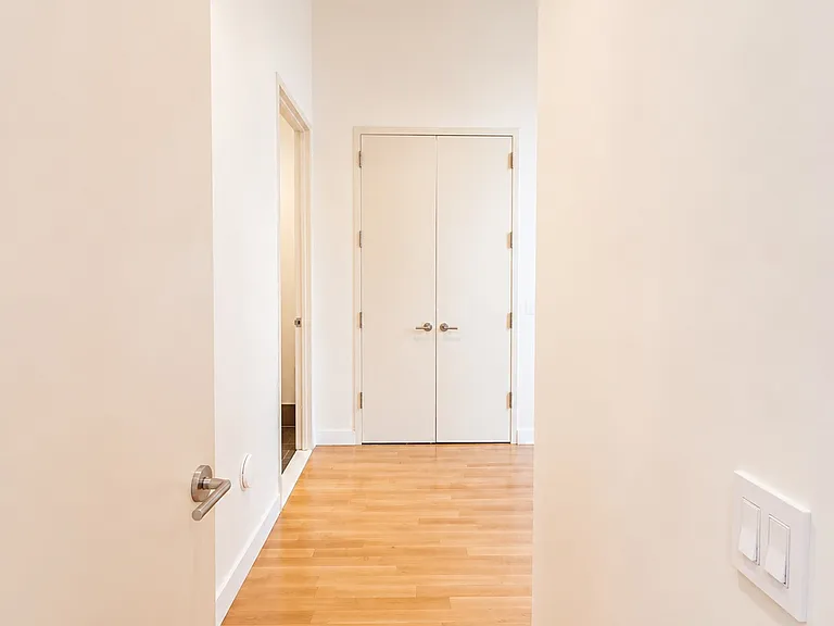 59 John St #2A — Photo 15
