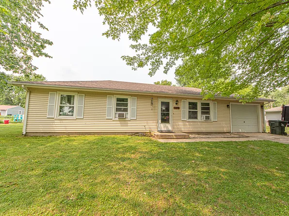 138 Hitchcock Dr, Hope, IN 47246