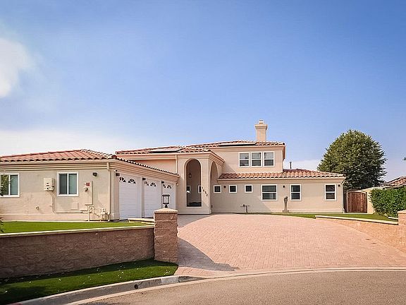 2nd image of 1472 Avenida Arriba