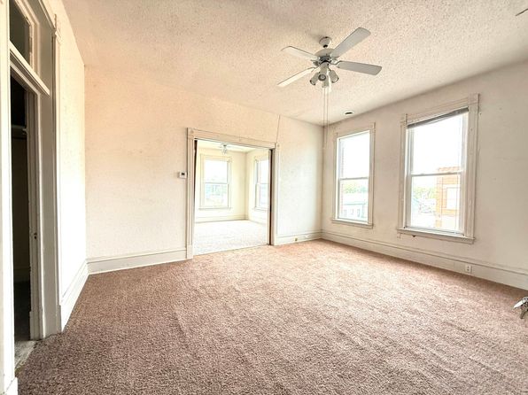 704 N 3rd St #2