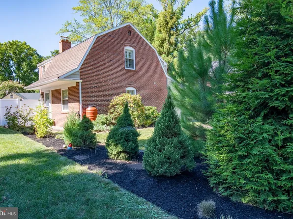 410 E Wynnewood Rd, Wynnewood, PA 19096