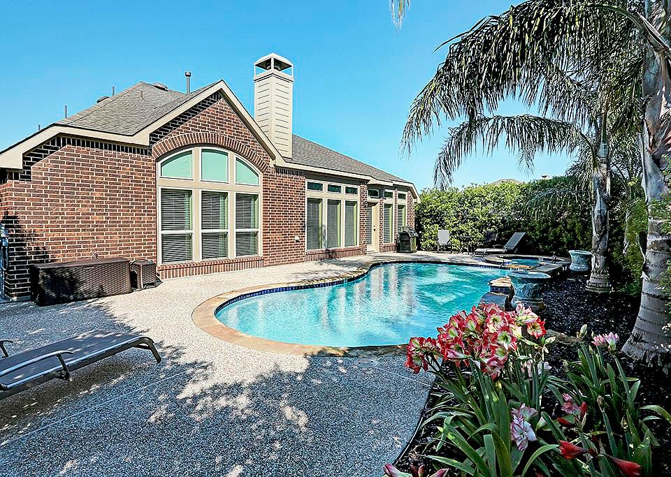 1st image of 528 Millers Water Ln