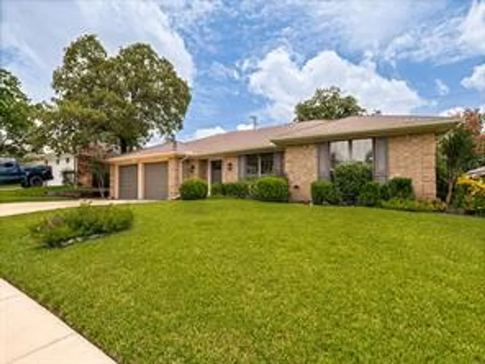 1620 Post Oak Dr