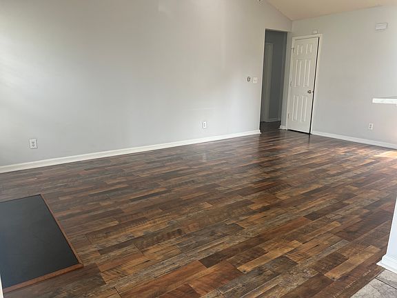 4th image of 6007 Lawnmeadow Dr