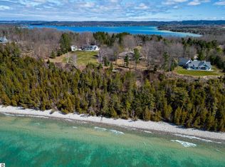 1181 N Leland Estates Dr, Leland, MI 49654