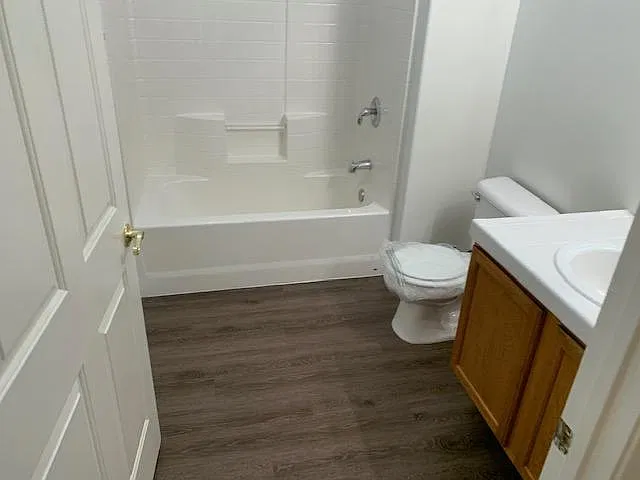 3 bed, 1233 sqft, $1,900 — Photo 4