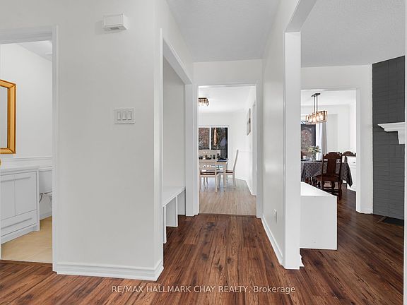 4th image of 17 Cuthbert St