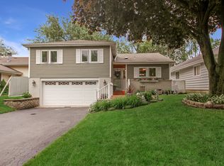 165 S Milton Ave, Glen Ellyn, IL 60137
