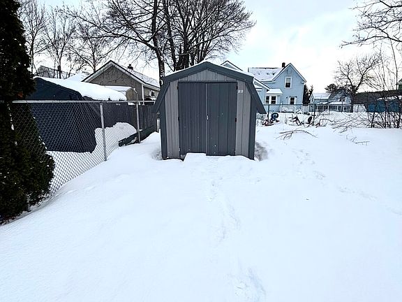 4th image of 34 Lincoln Street