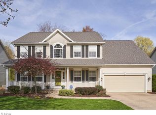 2996 Woodcrest Dr, Akron, OH 44333