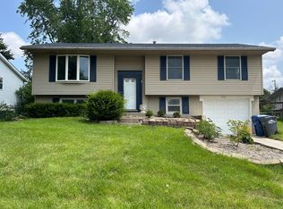 2316 Pinehurst St, Bettendorf, IA 52722