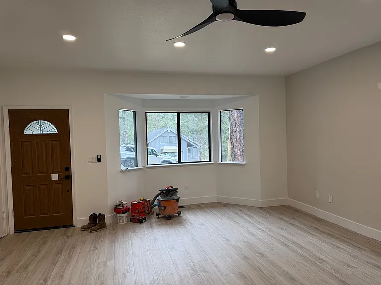 1900 Apache Ave — Photo 3