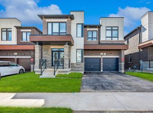 36 Sealey Ave, Hamilton, ON L8B1Y8