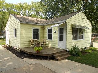 2nd image of 1544 Glenny Ave