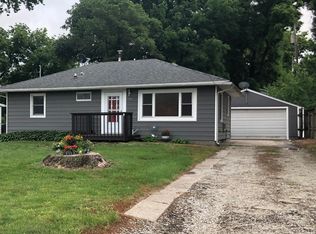 1443 E Glenwood Dr, Des Moines, IA 50320