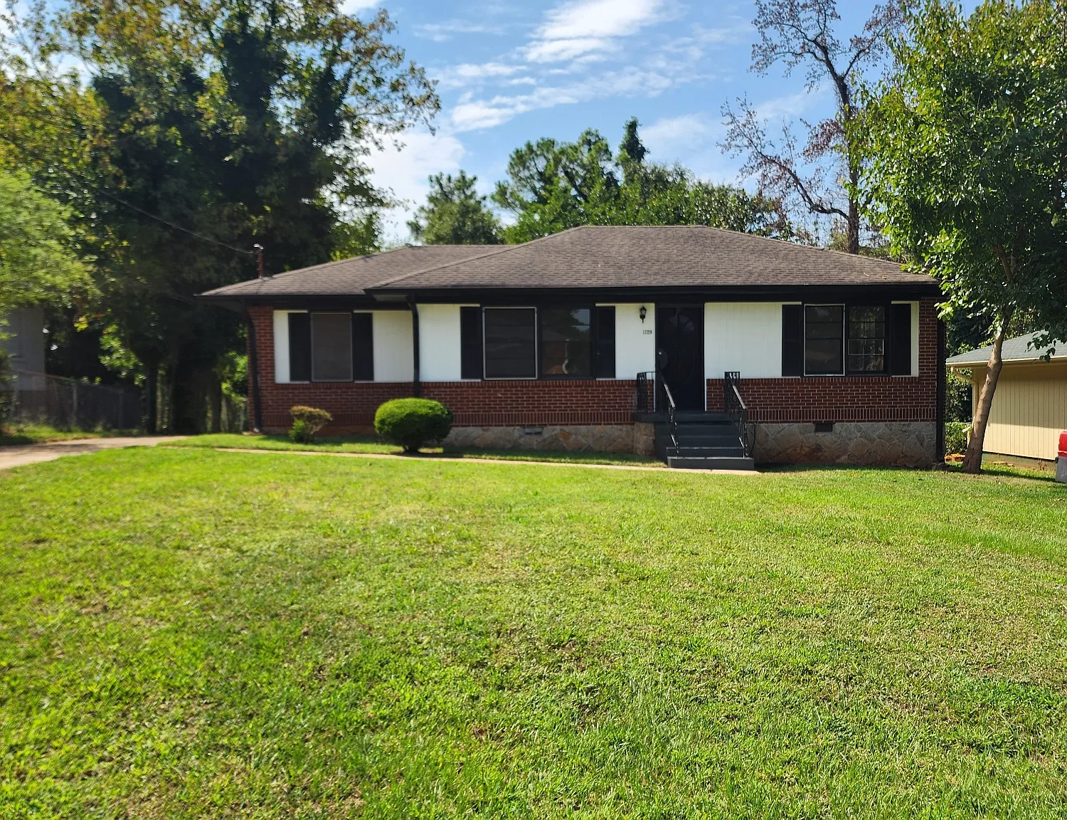 3 bed, 1010 sqft, $1,650 — Photo 1