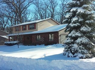 2820 Castle Hill Ln, Green Bay, WI 54302