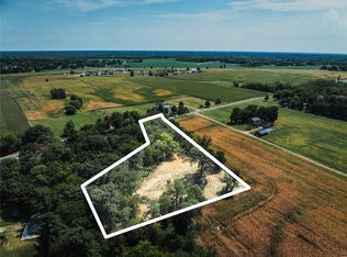 17423 Oak Rest Rd, Brighton, IL 62012