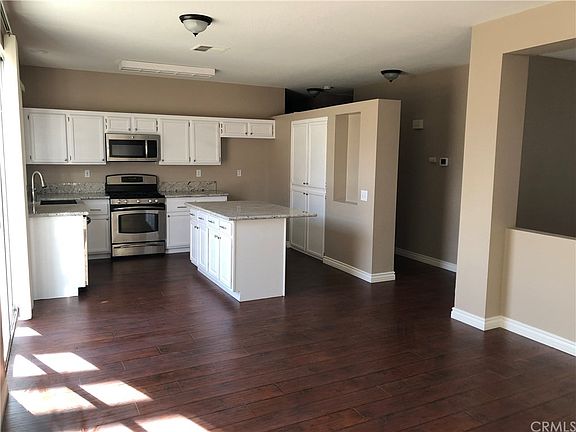 3rd image of 11453 Autumn St