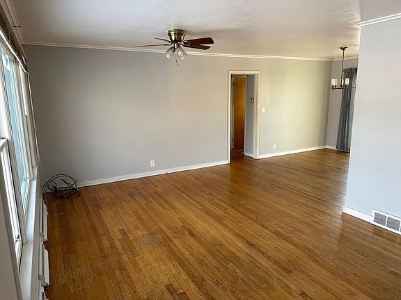 2nd image of 1411 Curtiss Ave