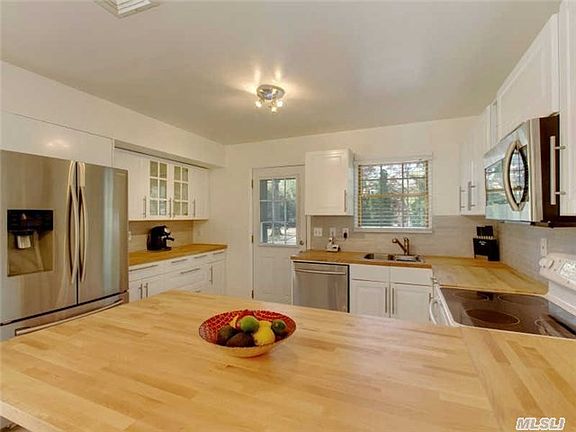 4th image of 34 Elm Dr