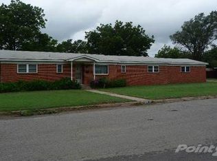 1601 Corsicana St, Wellington, TX 79095