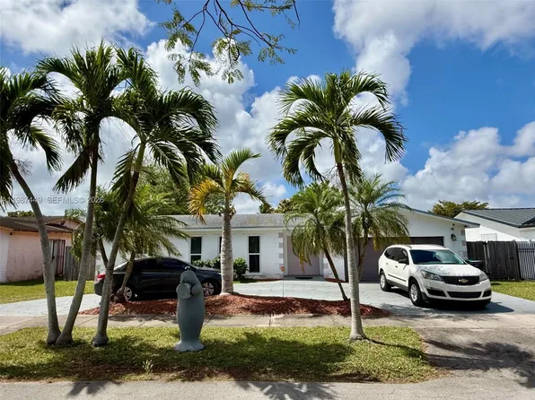 17424 SW 108th Ct, Miami, FL 33157