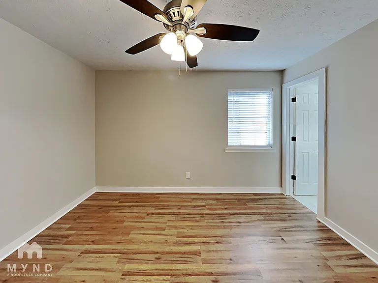 325 Morris Dr SE — Photo 7