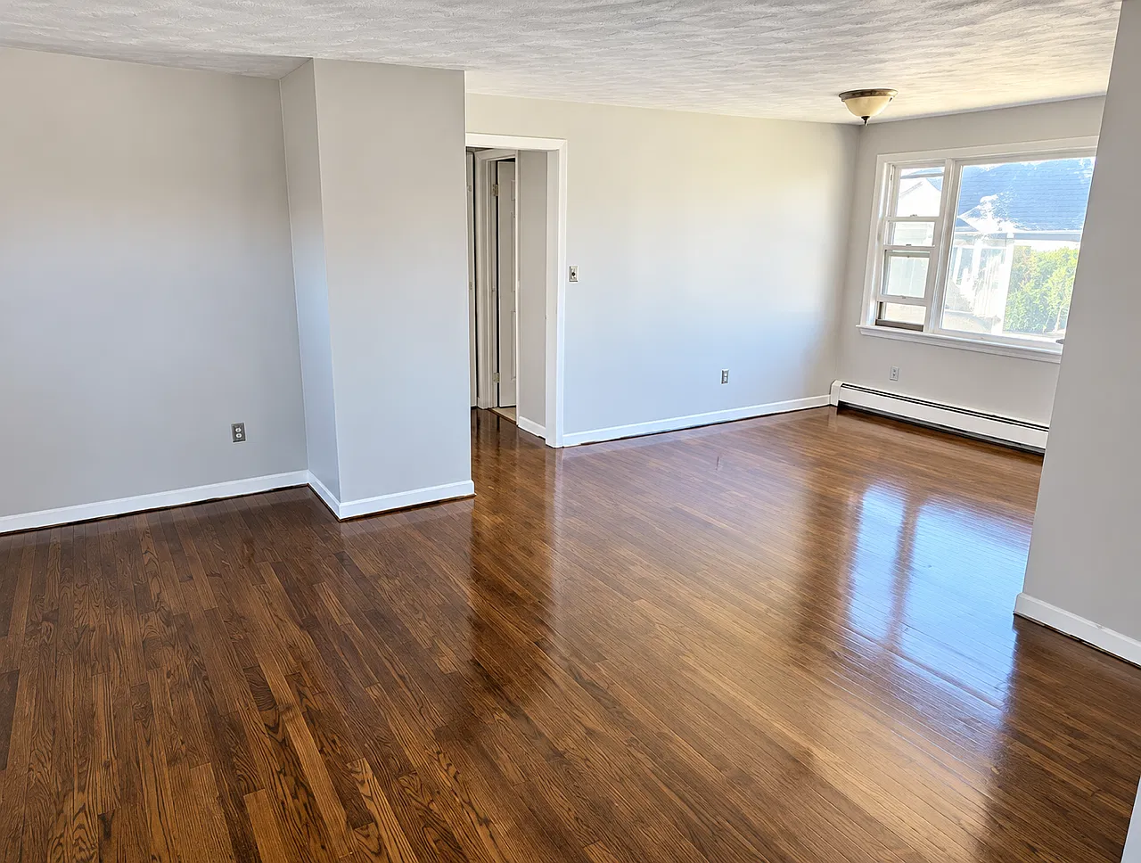 2 bed, 1005 sqft, $1,790 — Photo 3