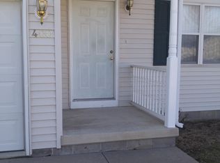 400 S Clover Ln, Auburn, IL 62615