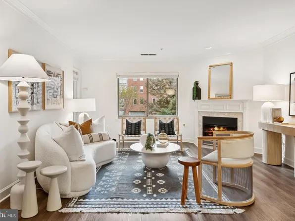 1050 N Stuart St APT 229, Arlington, VA 22201