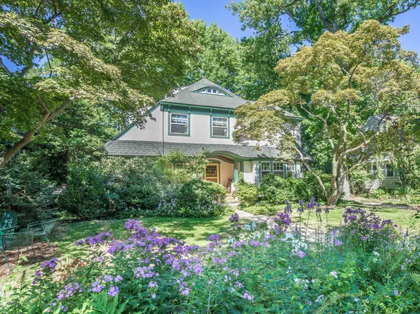 127 Elderwood Ave, Pelham, NY 10803