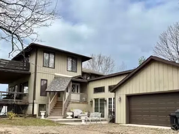 2350 N M 63, Benton Harbor, MI 49022