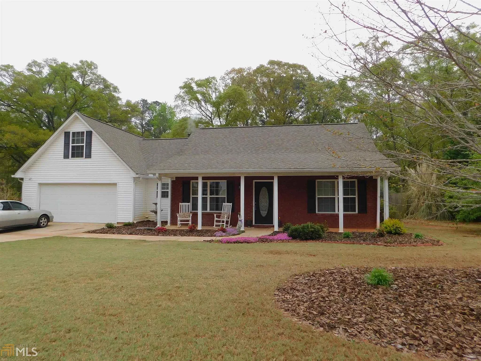 141 Laurel Ln photo 1