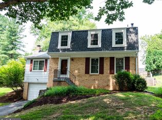 15 Grovepoint Ct, Rockville, MD 20854