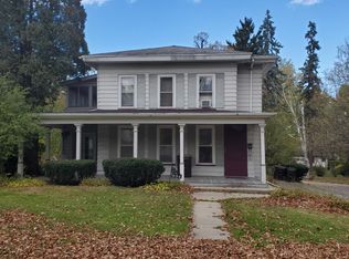 934 W Stephenson St, Freeport, IL 61032