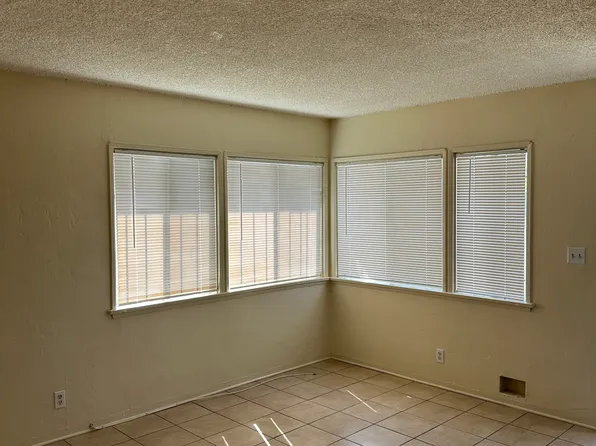 121 N Spring Ave, Compton, CA
