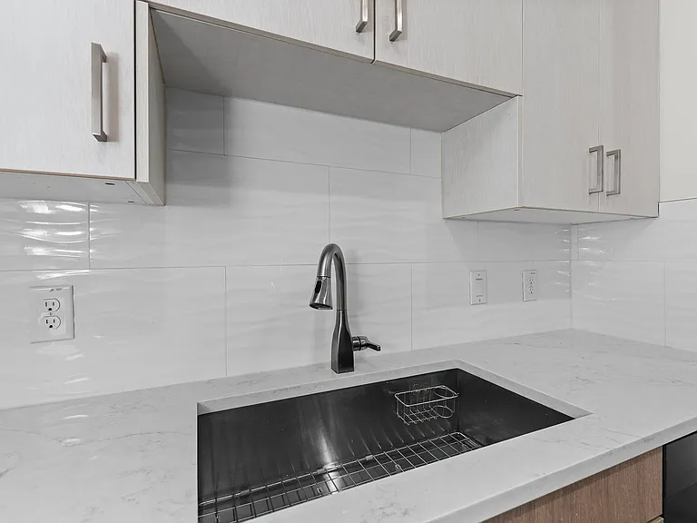 1193 E M Franklin Ave #1 — Photo 12