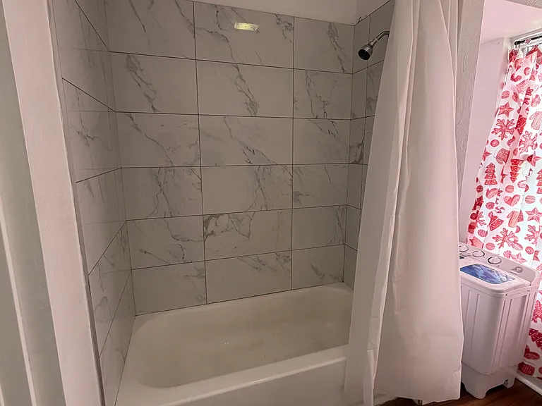1125 Amanda St #2 — Photo 6