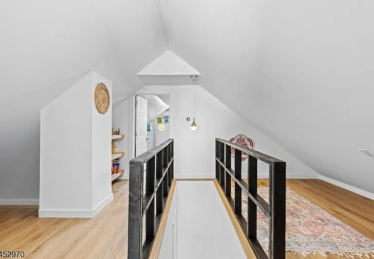 90 Maryknoll Rd — Photo 17