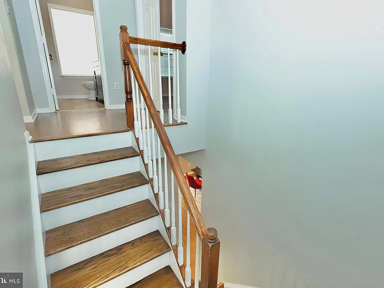 6633 Creek Point Way — Photo 44