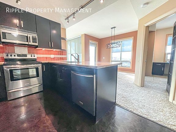 5th image of 1410 1st St SE #1608