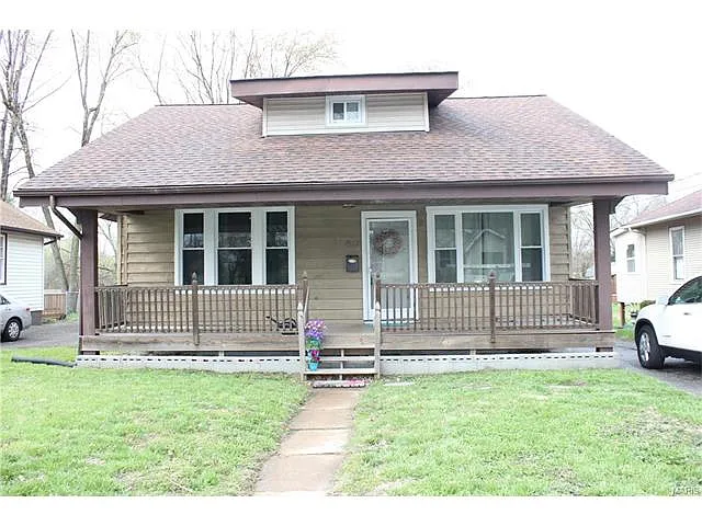801 Strong Ave photo 1