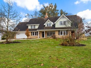 702 Forest View Dr, Geneva, IL 60134