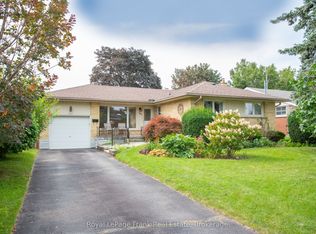 407 Glencastle Ave, Oshawa, ON L1J3K7