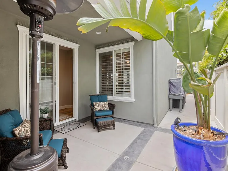 650 Sandside Ct — Photo 9