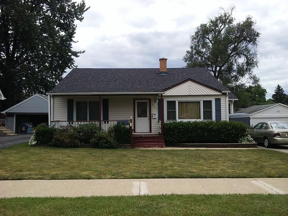 1st image of 321 Village Dr