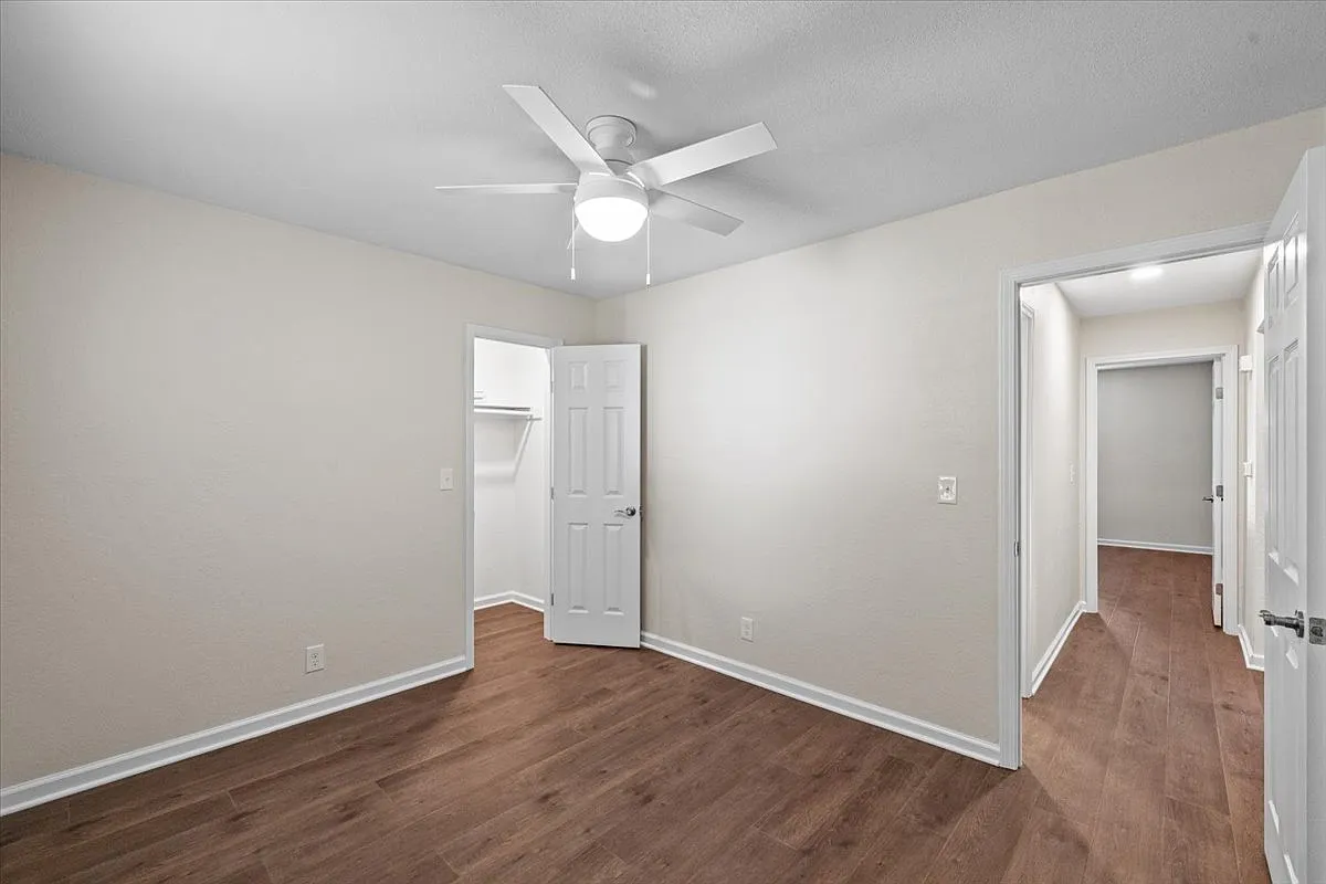 3 bed, 1100 sqft, $1,850 — Photo 4