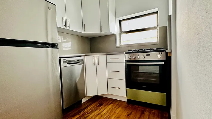 Rented by Compass | media 16