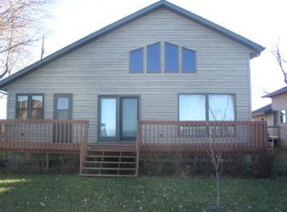 342 W Lakeshore Dr, Waubay, SD 57273
